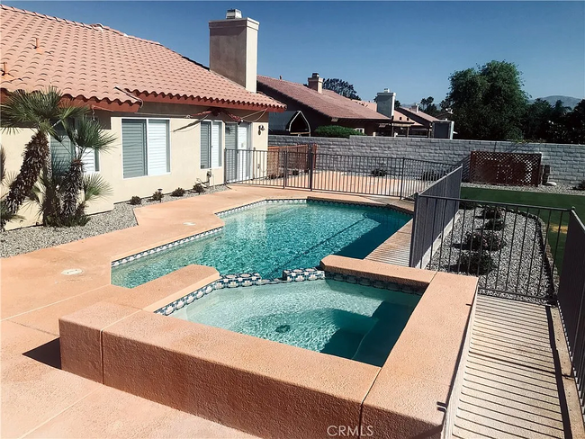 44240 Camino Lavanda in La Quinta, CA - Foto de edificio - Building Photo