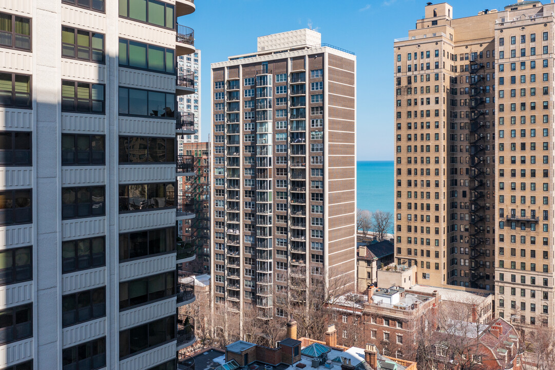 Park Astor in Chicago, IL - Building Photo