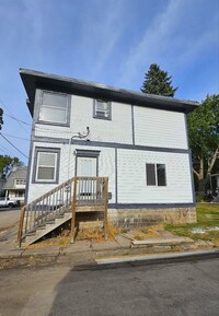 118 Allen St in Waterloo, IA - Foto de edificio - Building Photo