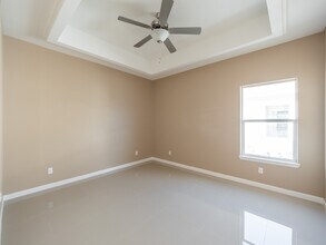 1809 Taft St, Unit Unit # 3 in Weslaco, TX - Foto de edificio - Building Photo