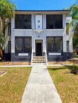1871 Stevenson Ave, Unit Apt 1 in Clearwater, FL - Building Photo