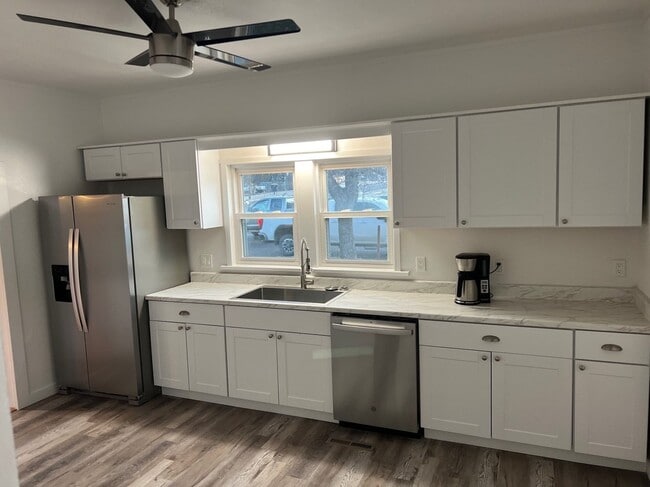 property at 472 E 5th St