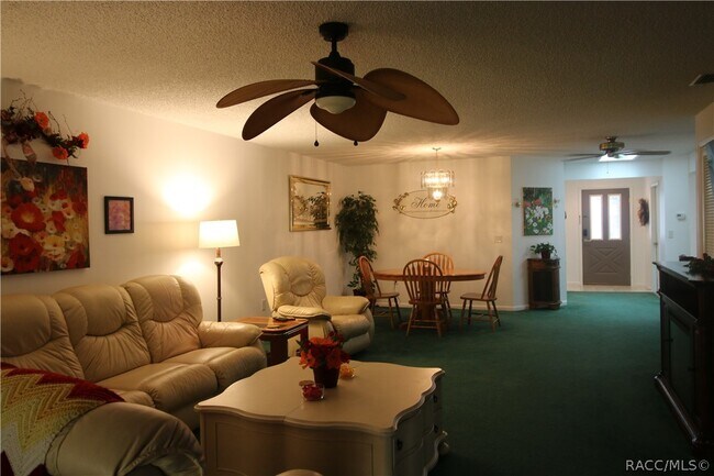 3316 S Liverpool Point in Inverness, FL - Building Photo - Building Photo