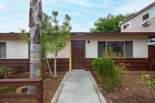 1230 S Upas St in Escondido, CA - Building Photo - Building Photo