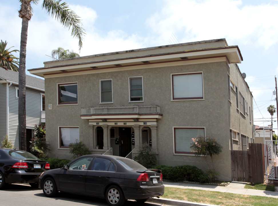 1756 E 1st St in Long Beach, CA - Building Photo