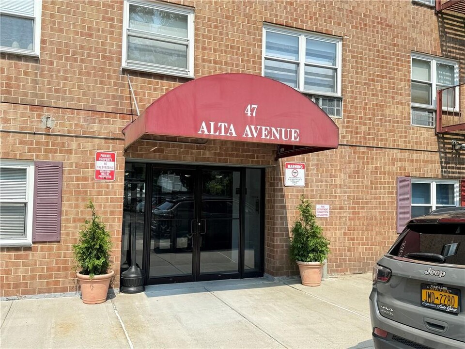 47 Alta Ave in Yonkers, NY - Foto de edificio