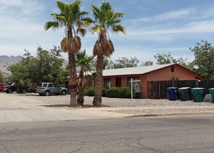 3703-3713 1/2 E Blacklidge Dr in Tucson, AZ - Building Photo - Building Photo