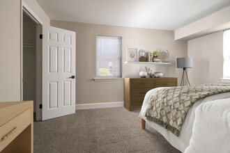 Liberty Pointe in Newark, DE - Building Photo - Building Photo