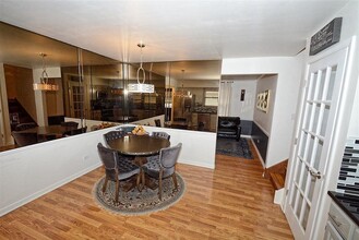 1145 Jane Ave in Naperville, IL - Foto de edificio - Building Photo
