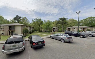 3131 Carl Morgan Rd in Moody, AL - Building Photo