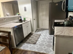 800 Chilhowee Ct in Smyrna, TN - Foto de edificio - Building Photo