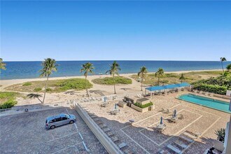 2000 S Ocean Blvd in Pompano Beach, FL - Building Photo - Building Photo