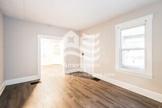 14 21st St in Newport, KY - Foto de edificio - Building Photo