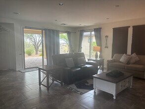 4468 Covered Wagon Trl in Wickenburg, AZ - Building Photo - Building Photo