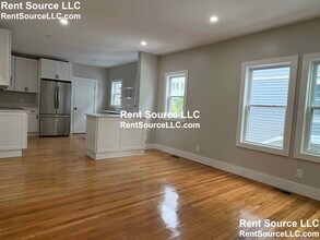 56 Gale St in Malden, MA - Building Photo - Building Photo