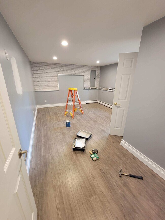 11 Miller Place Rd Rentals in Miller Place, NY