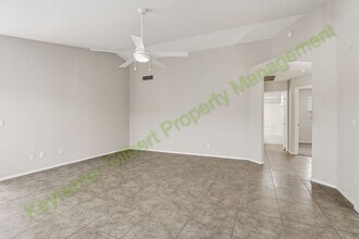 142 W Smoke Tree Rd in Gilbert, AZ - Building Photo - Building Photo