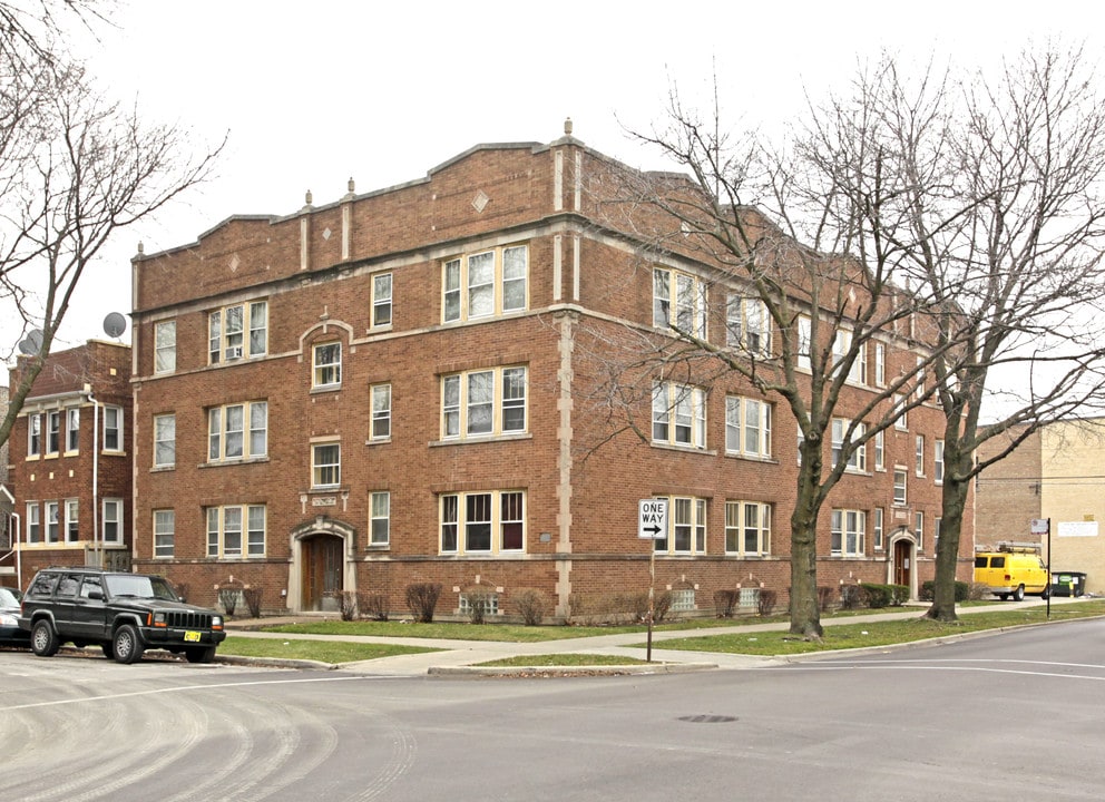 6156-6158 N Artesian Ave in Chicago, IL - Building Photo