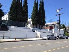 401-409 N Boylston St in Los Angeles, CA - Foto de edificio - Building Photo