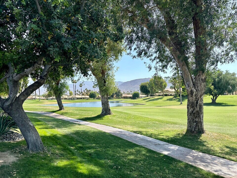 365 San Remo St in Palm Desert, CA - Building Photo