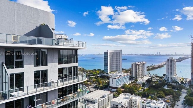 property at 121 NE 34th St