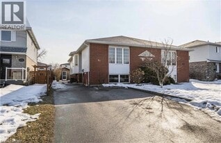 87(A) TAMVALE Crescent in Kitchener, ON - Building Photo