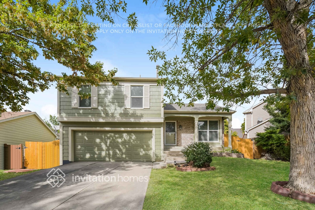 19701 E Bates Dr in Aurora, CO - Building Photo