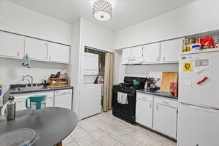 4002 N Southport Ave, Unit 2 in Chicago, IL - Building Photo