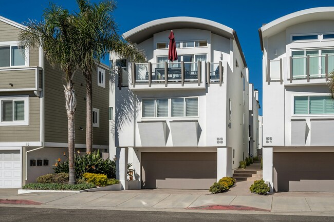 53 15th St in Hermosa Beach, CA - Building Photo - Building Photo