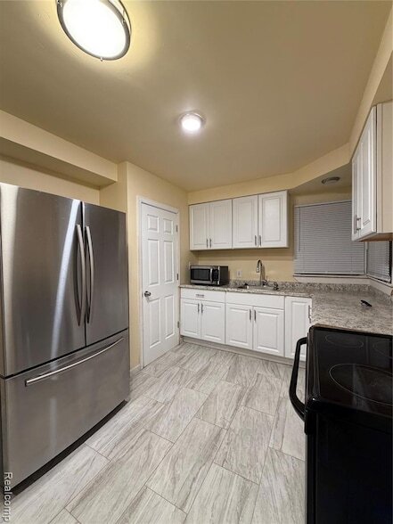 776 John Daly St in Inkster, MI - Building Photo