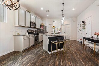 7117 Bowspirit Pl in Apollo Beach, FL - Building Photo - Building Photo