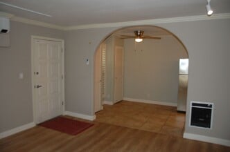 5516 Armitos in Goleta, CA - Building Photo - Building Photo
