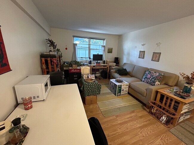 122 Decatur St in Arlington, MA - Building Photo - Building Photo