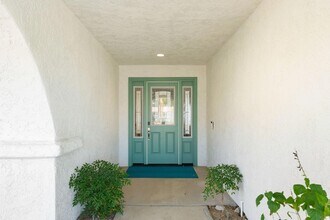 2104 E Rogers Rd in Palm Springs, CA - Building Photo - Building Photo
