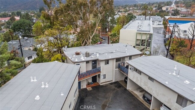 2159 La Canada Crest Dr, Unit 4 in La Cañada Flintridge, CA - Building Photo - Building Photo