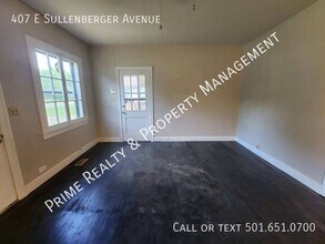 407 Sullenberger Ave in Malvern, AR - Foto de edificio - Building Photo