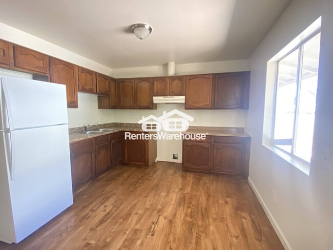 325 S Pioneer in Mesa, AZ - Building Photo - Building Photo