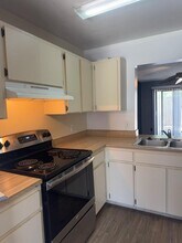 1430 Highland Ridge Cir in Brandon, FL - Building Photo - Building Photo