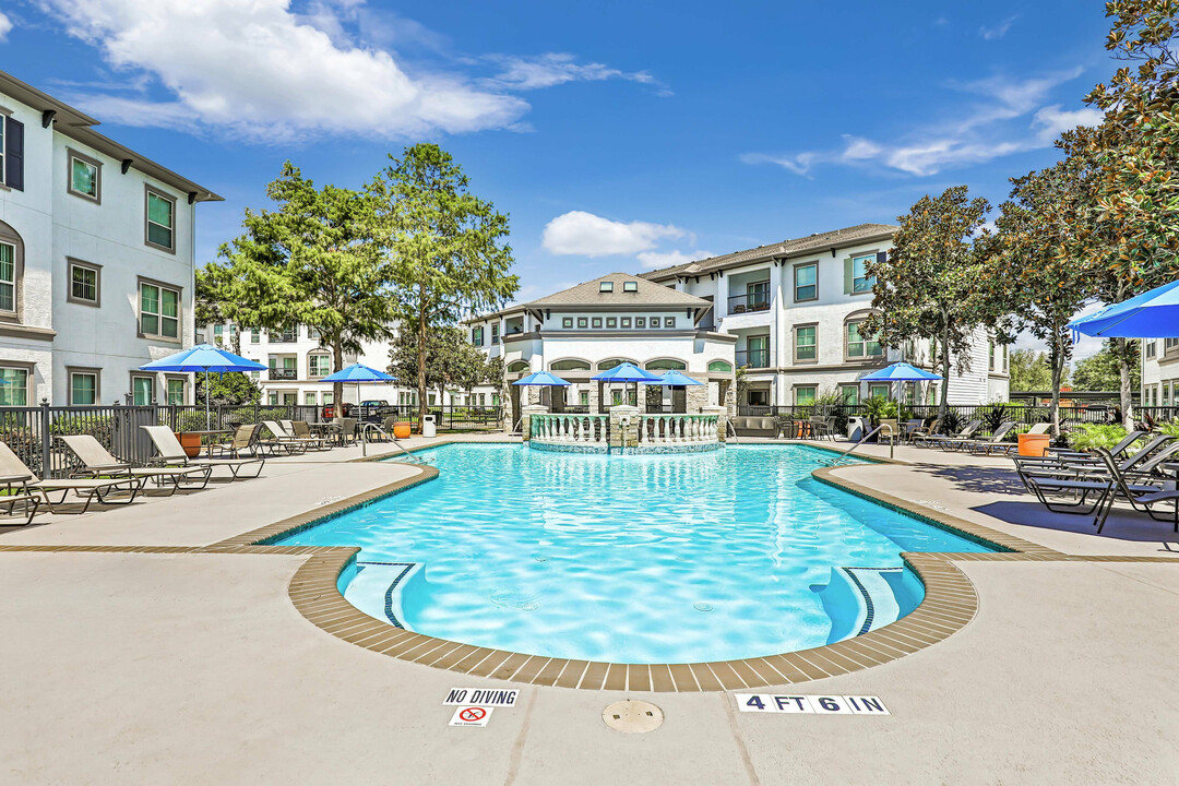 Sorrento at Tuscan Lakes in League City, TX - Foto de edificio