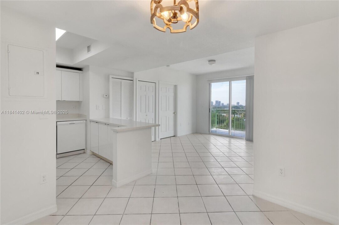 3500 Coral Wy in Coral Gables, FL - Building Photo
