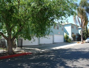 4450 Maplewood Ave in Los Angeles, CA - Building Photo - Building Photo