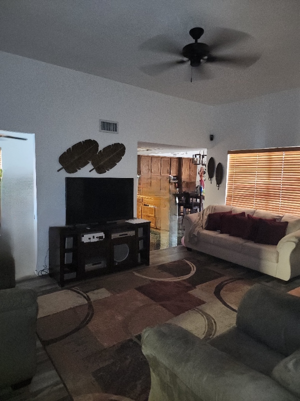 1643 E St Charles Ave in Phoenix, AZ - Building Photo - Building Photo