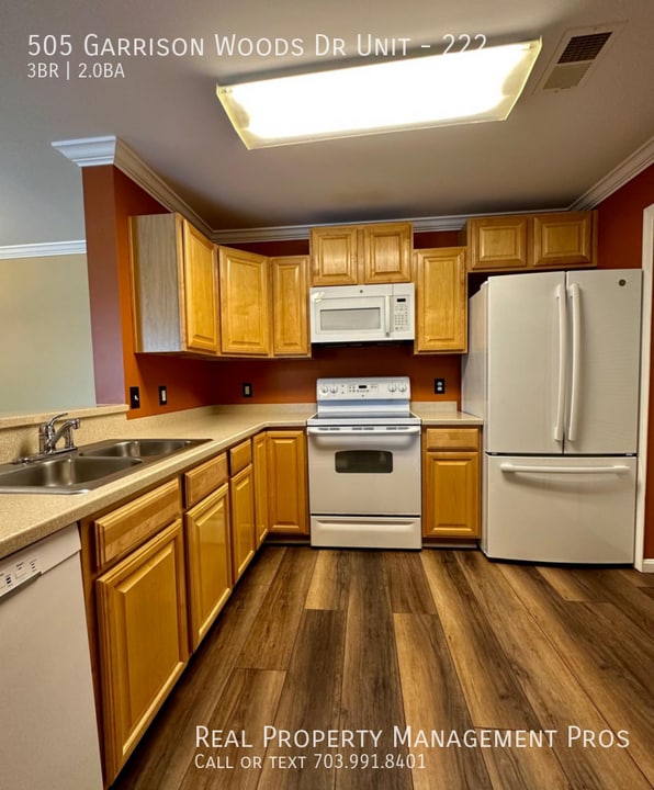 505 Garrison Woods Dr in Stafford, VA - Building Photo