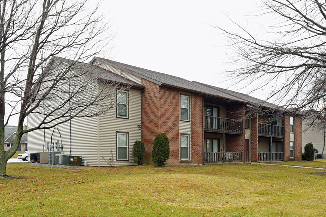 Foxrun Apartments in Findlay, OH - Foto de edificio - Building Photo