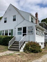 82 Menunketesuck Rd in Westbrook, CT - Building Photo - Building Photo