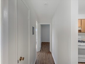 122 W Washington St in Round Lake, IL - Foto de edificio - Building Photo