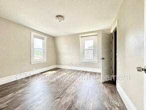 352 2nd St in Pitcairn, PA - Building Photo - Building Photo
