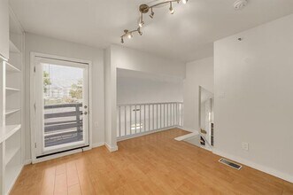 1563 Mccoy St in Dallas, TX - Building Photo - Building Photo