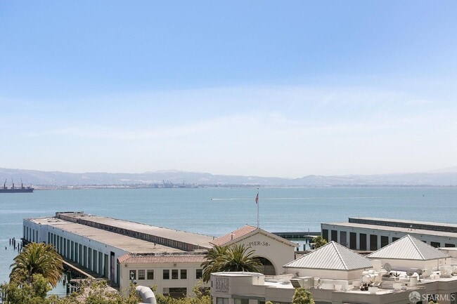 219 Brannan St in San Francisco, CA - Foto de edificio - Building Photo