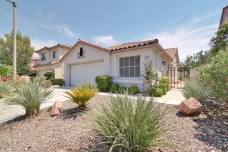 7649 Sierra Paseo Ln in Las Vegas, NV - Building Photo - Building Photo
